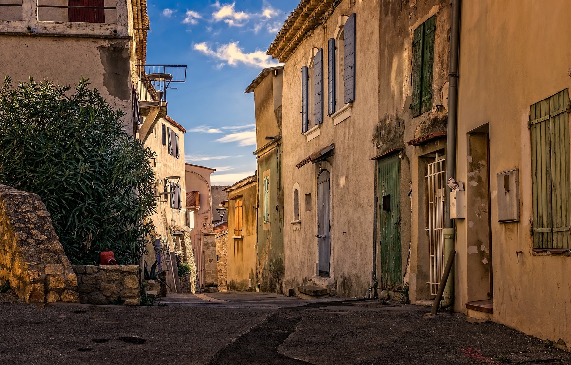 Most beautiful villages and small towns to visit in France