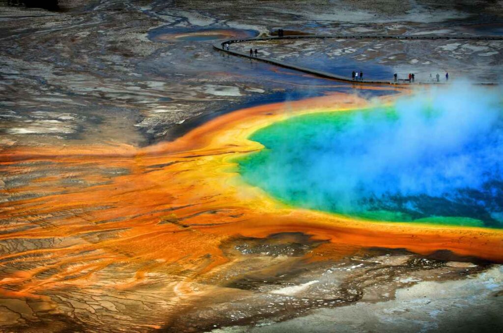 Yellowstone National Park туристы