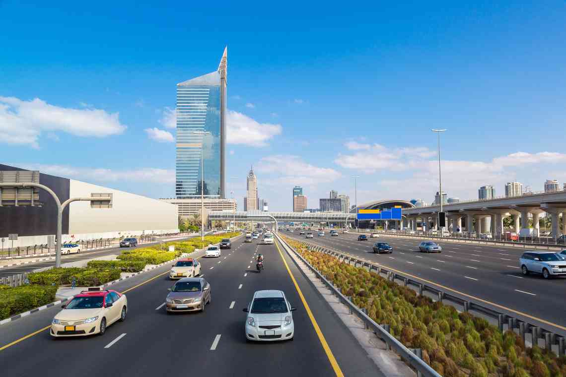 Driving Tips For Dubai | SIXT Rent A Car Magazine